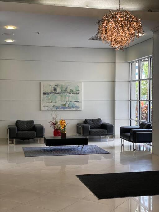 Sunny Isles Beach Spacious Apartment المظهر الخارجي الصورة