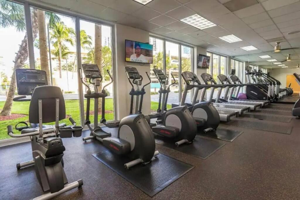 Sunny Isles Beach Spacious Apartment المظهر الخارجي الصورة