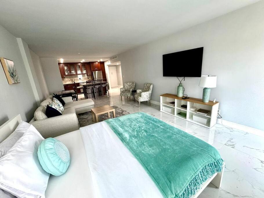 Sunny Isles Beach Spacious Apartment المظهر الخارجي الصورة